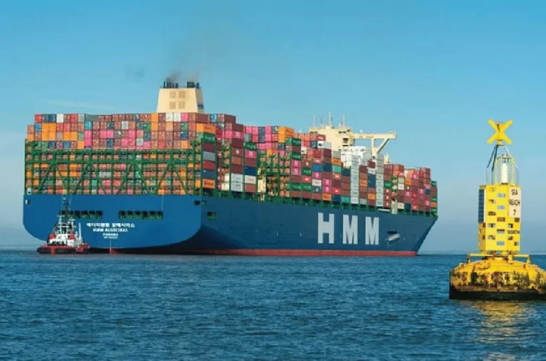 Hình ảnh các con tàu minh hoạ dịch vụ giám định tổn thất hàng hải của công ty EIC.