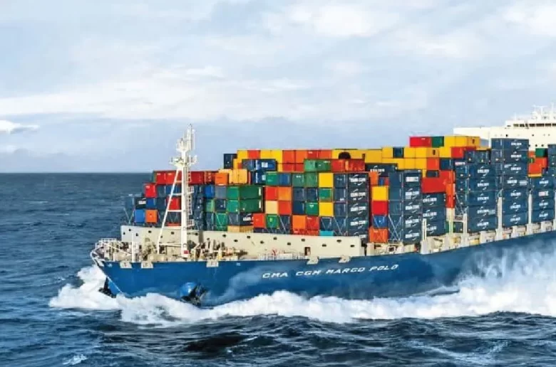 Hình ảnh các con tàu minh hoạ dịch vụ giám định tổn thất hàng hải (Tàu biển, phương tiện hàng hải thuỷ, đối tượng hoạt động và khai thác trên – dưới nước, dàn khoan dầu khí…) của công ty EIC.