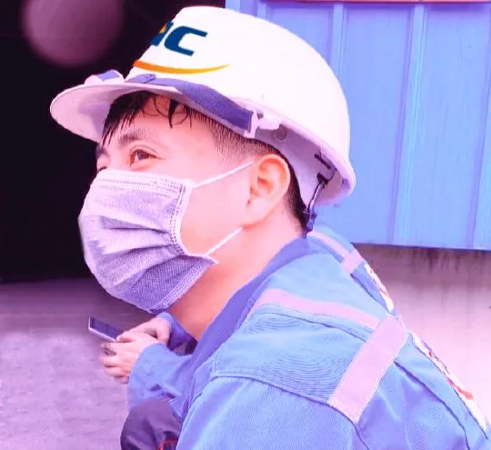 Hình ảnh giám định viên EIC ngoài dự án minh hoạ dịch vụ kiểm kê, xác định khối lượng đống hàng rời của công ty Cổ phần Giám Định Năng Lượng Việt Nam (EIC).