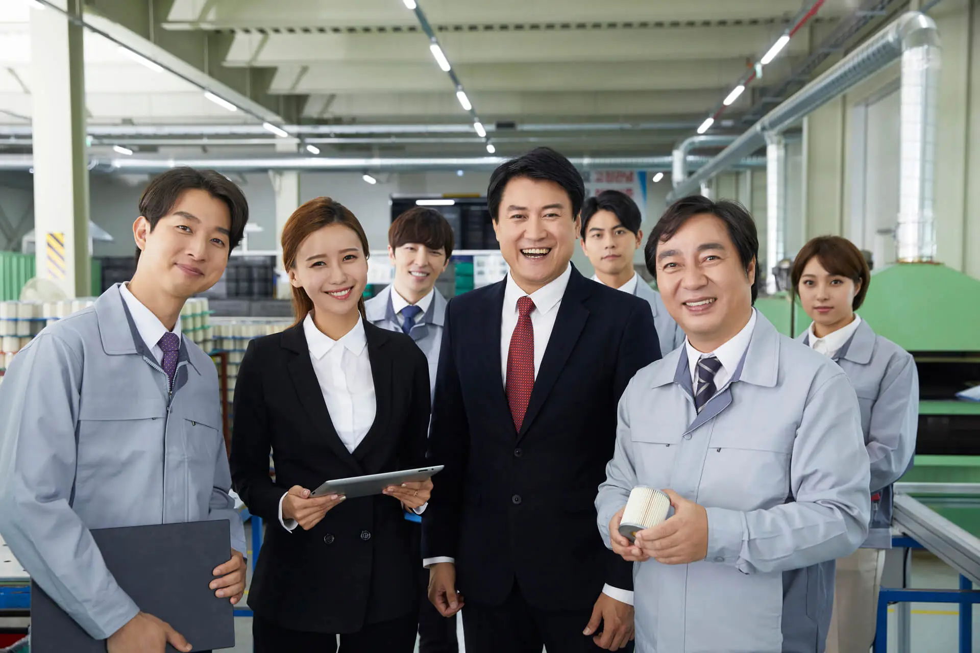 EIC tuyển dụng giám định viên