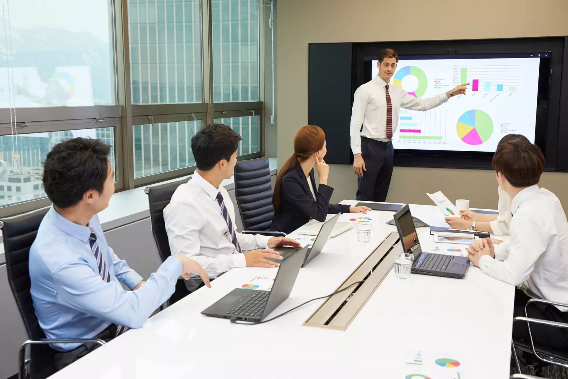 EIC tuyển dụng sale marketing