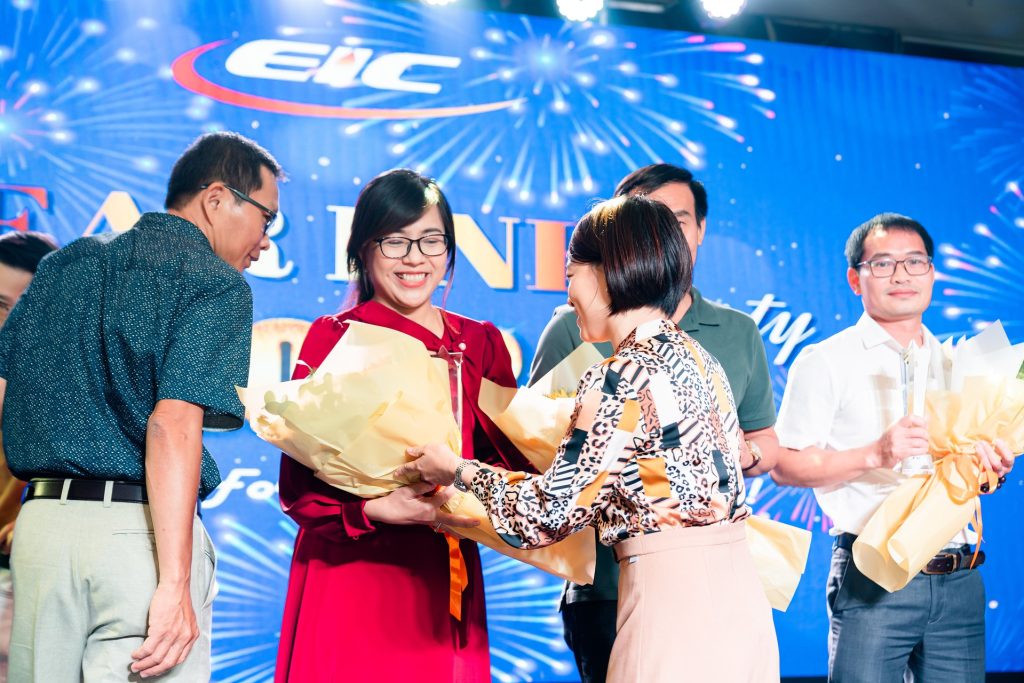 Trao giải đặc biệt