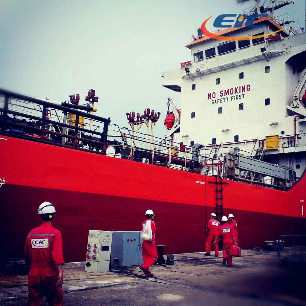 Giao lưu trong công việc của nhân viên công ty giám định ngoài hiện trường