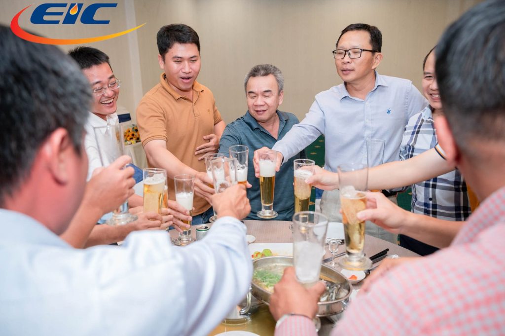 Giao lưu giữa các nhân sự của EIC